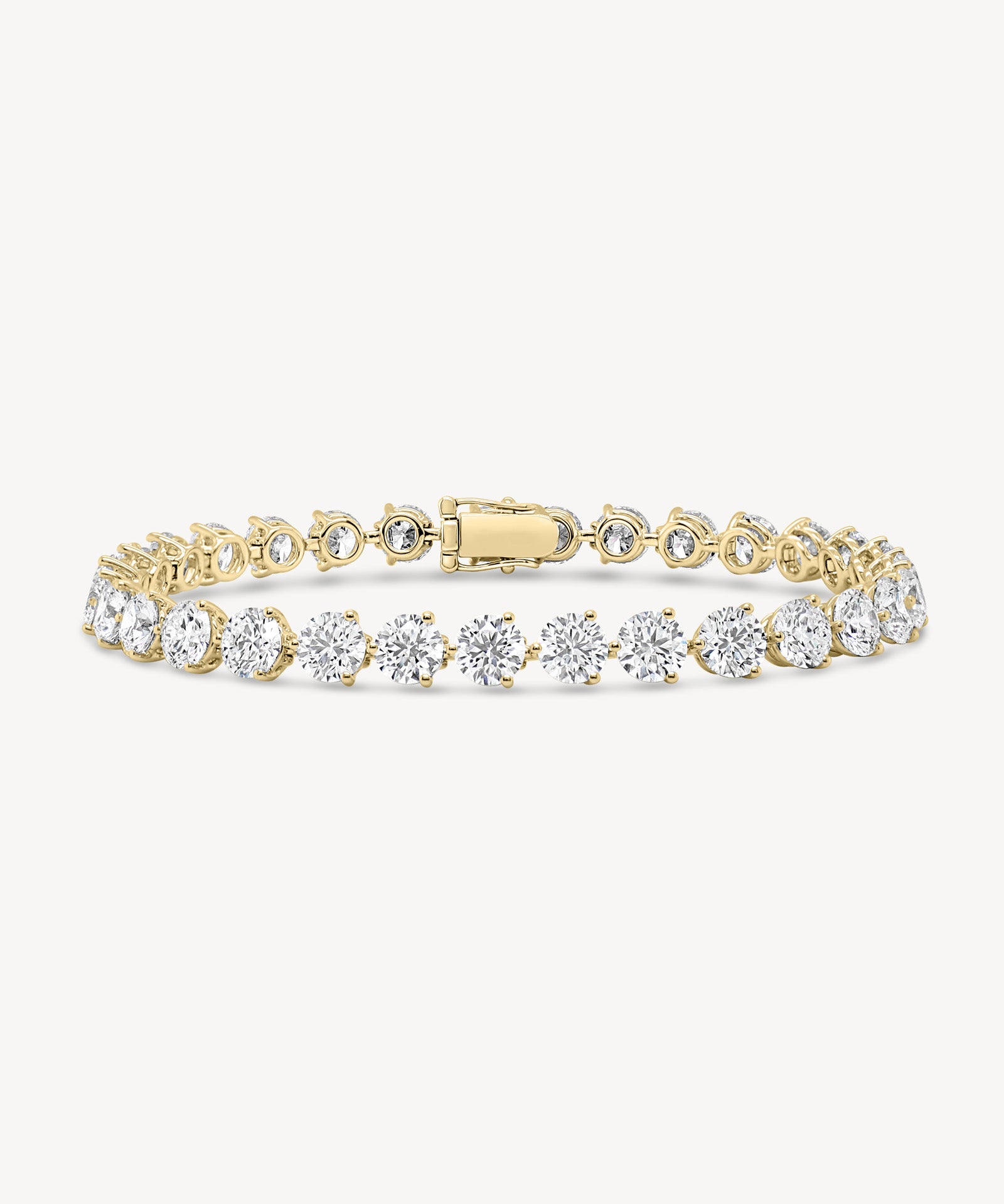 Round Cut Diamond Tennis Bracelet in Three-Prong Setting