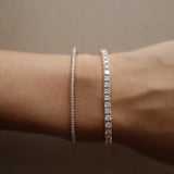 Round Cut Diamond Tennis Bracelet in Heavy Gold Setting