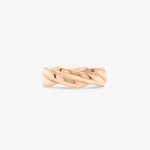Gold twist ring in rose gold