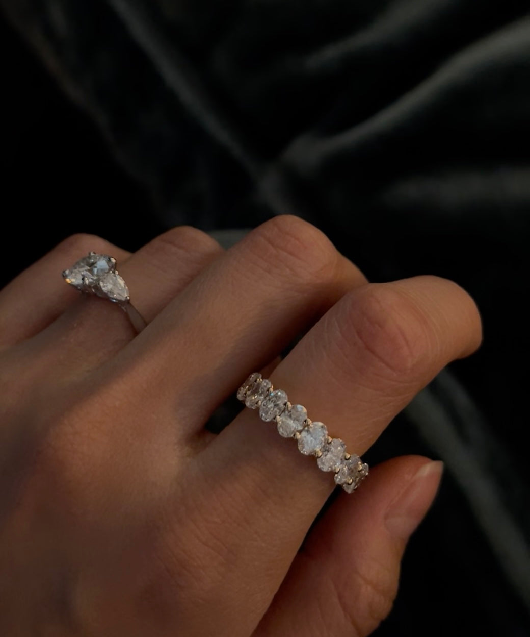 Oval cut lab grown diamond eternity ring in 18K yellow gold from tinxx.