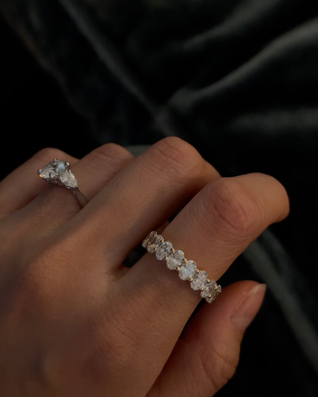 Oval cut lab grown diamond eternity ring in 18K yellow gold from tinxx.